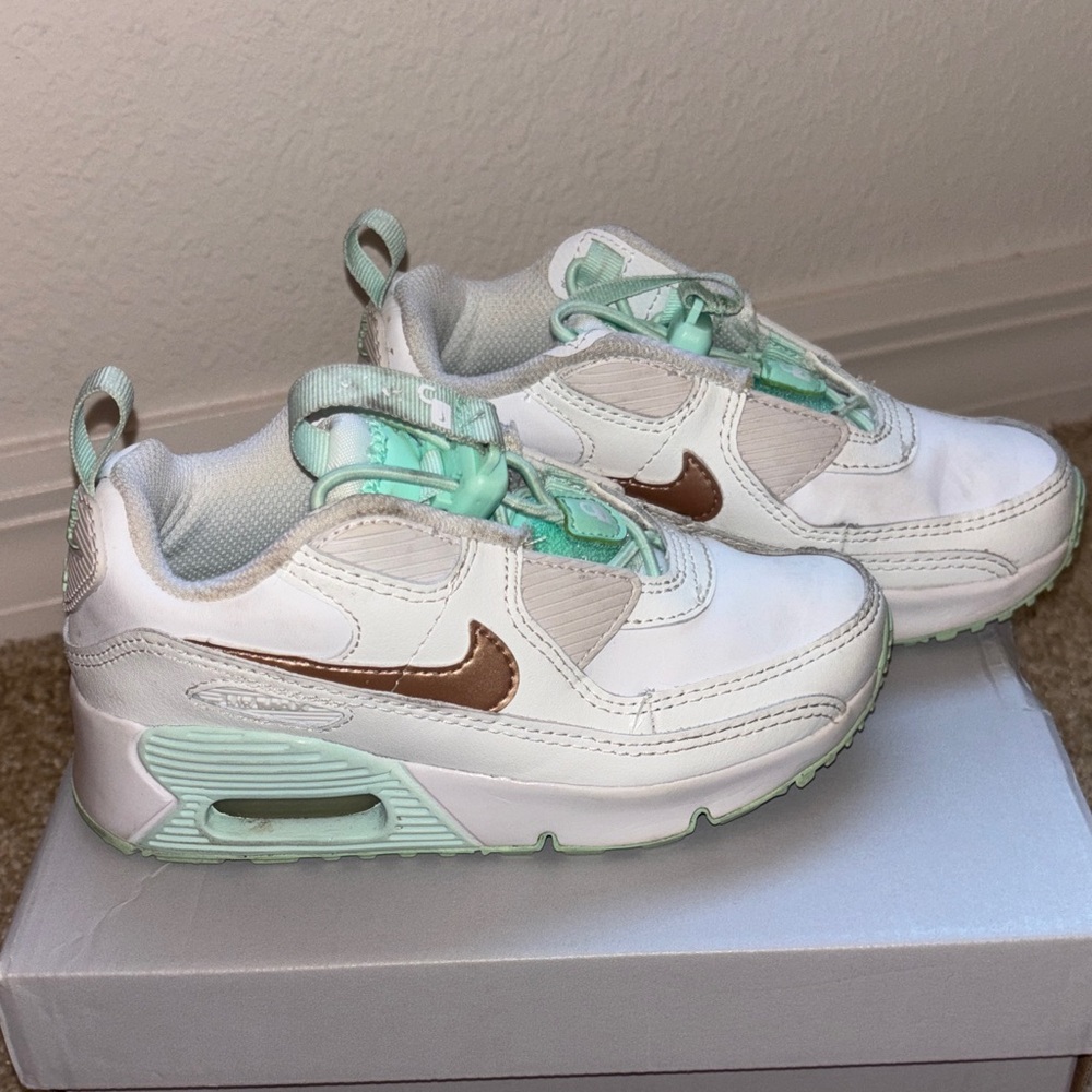 Nike Kids White and Mint Sneakers with Brown Details